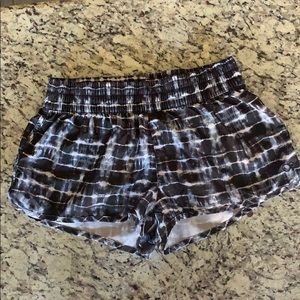 Tied eyed swim shorts!